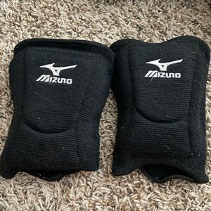 mizuno volleyball knee pads - size M